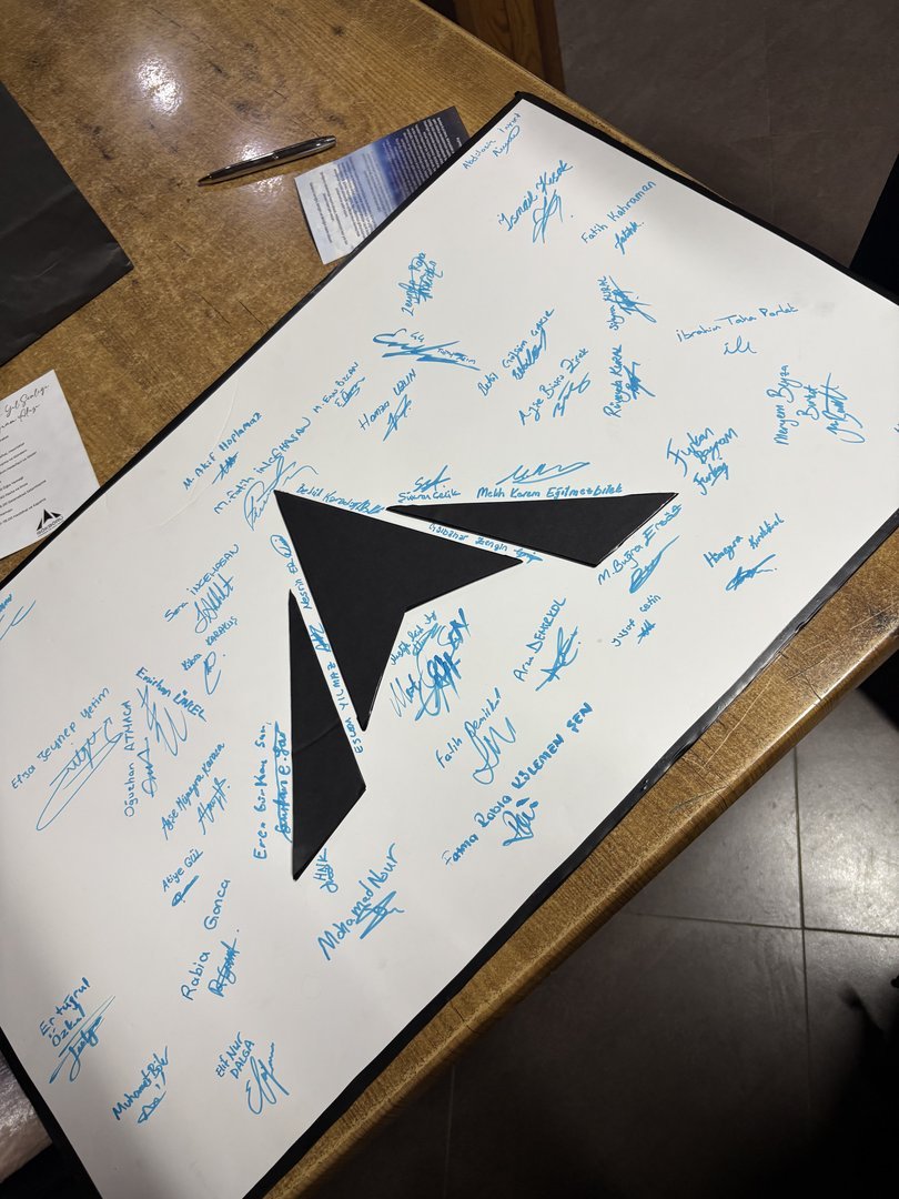 6. Yaş Günü Hatıra İmzalarımız